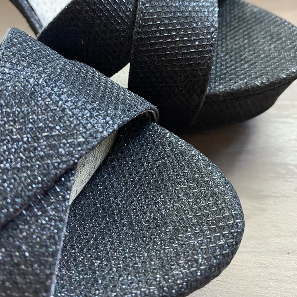 Size 7 Guess sparkly 5” heels - Picture 4 of 6